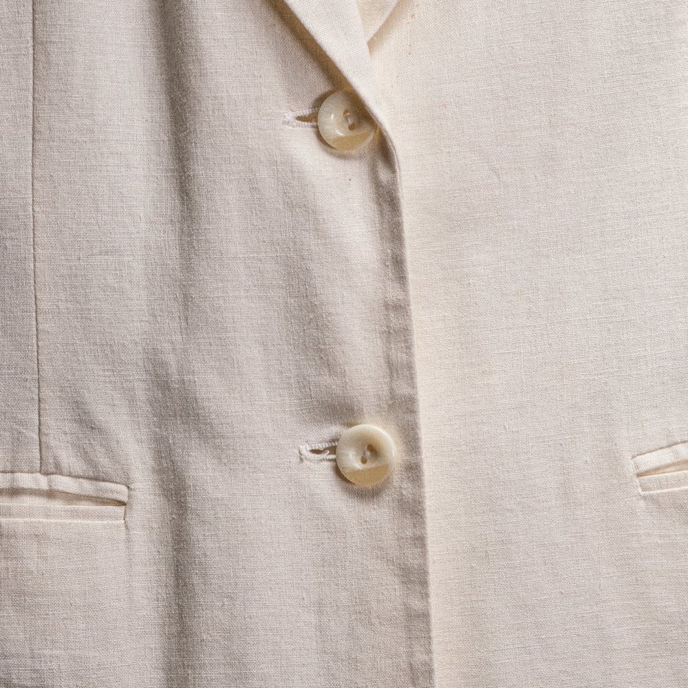 White 2 button Linen/Rayon Jacket - Picture 2 of 3
